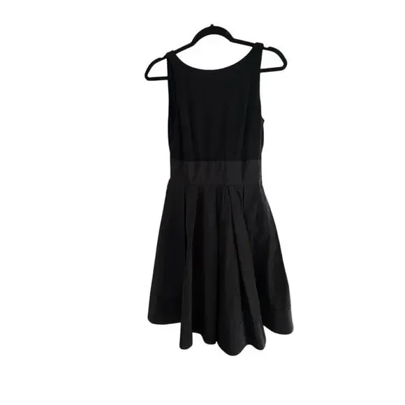 Lauren Ralph Lauren Black Fit & Flare Dress Size 2 Cocktail Party Bow Back Lauren Ralph Lauren Black Fit & Flare Dress Size 2 Cocktail Party Bow Back